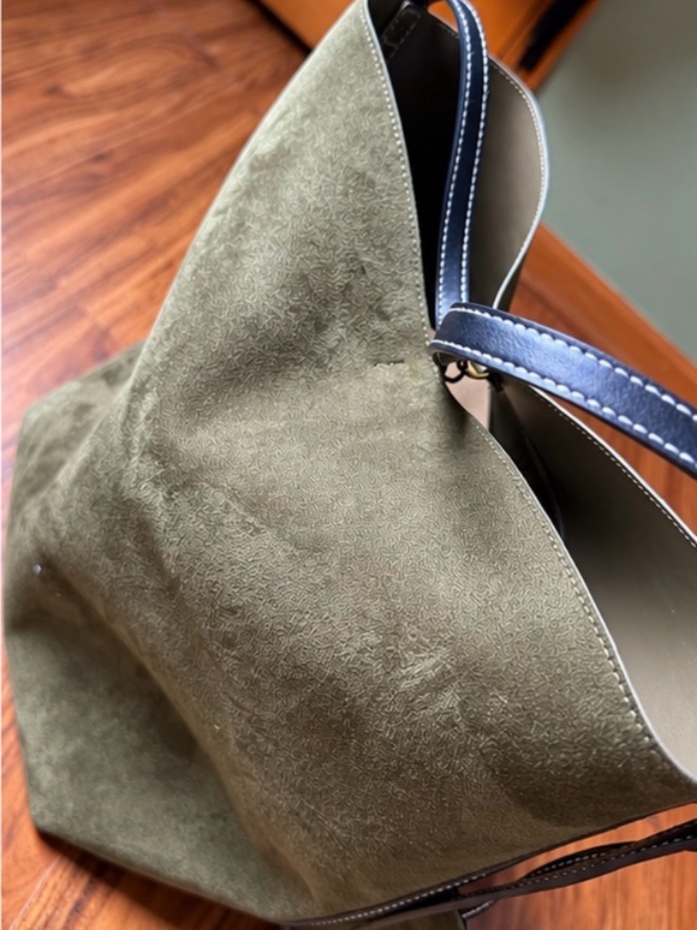GAP Olive Green Suede Tote with Black Straps - Picture 4 of 5